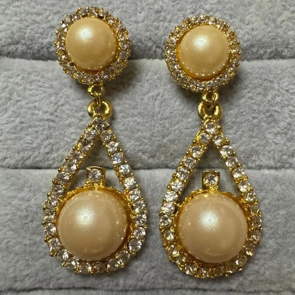Unbranded Women's Gold and Cream Jewellery